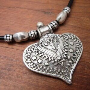 Bohemian Retro Oversized Silver Heart & Silver Bead Shaped Pendant Necklace